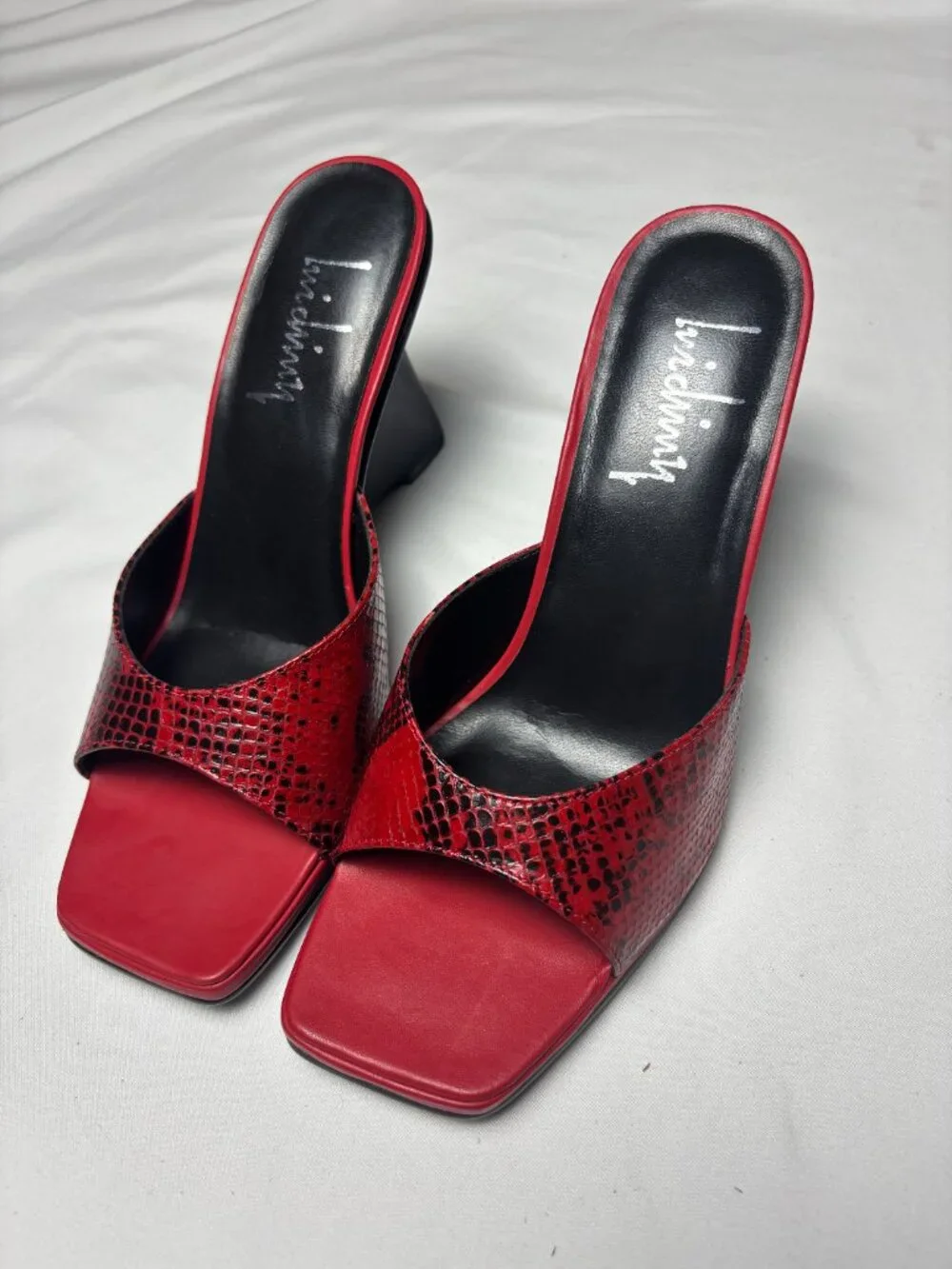 Luichiny wear message fit